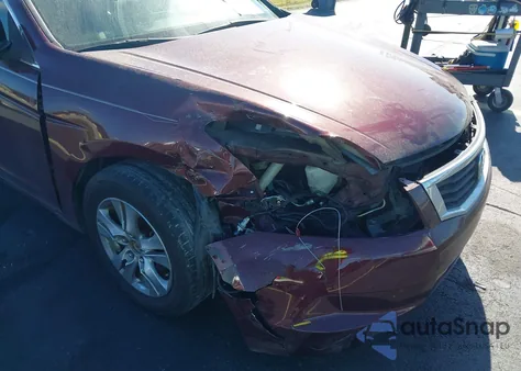 2010 Honda Accord 2.4 Lx z USA, uszkodzony, nr VIN 1HGCP2F35AA100971